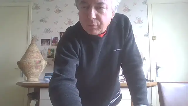 Snapshot of gegevincent chatting on 05-14-26, 11:18 gegevincent online show from 05-14-26, 11:18