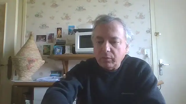 Snapshot of gegevincent chatting on 04-27-26, 10:46 gegevincent online show from 04-27-26, 10:46