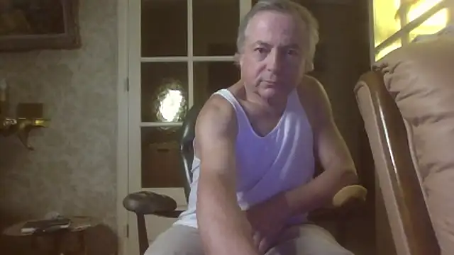Snapshot of gegevincent chatting on 06-13-26, 09:35 gegevincent online show from 06-13-26, 09:35