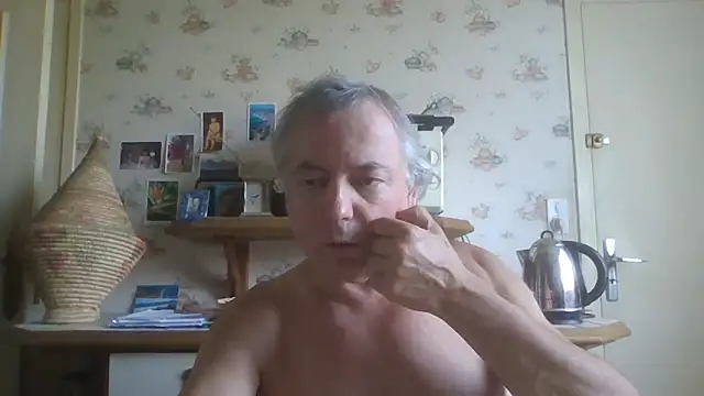 Snapshot of gegevincent chatting on 06-20-26, 12:43 gegevincent online show from 06-20-26, 12:43