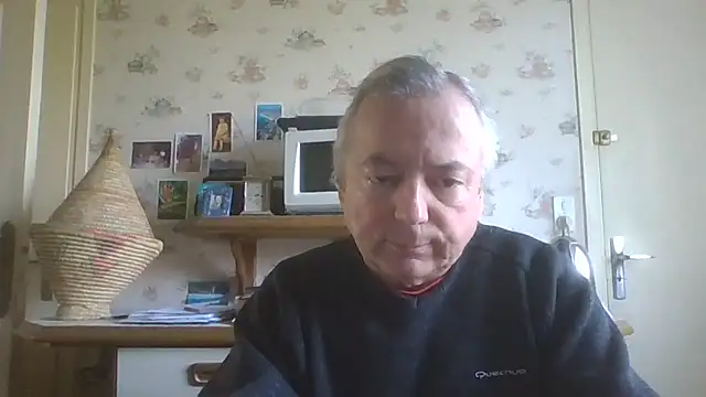 Snapshot of gegevincent chatting on 04-18-26, 11:12 gegevincent online show from 04-18-26, 11:12