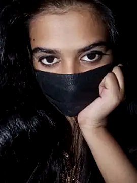 umairahaasan 1 online show from 11-18-25, 10:29