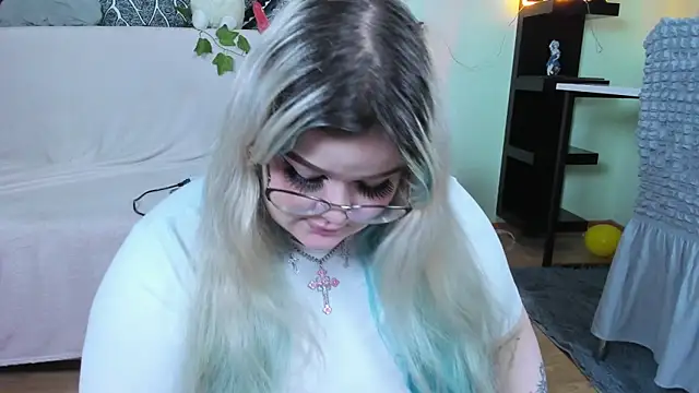  CandyM1lky  online show from 12-05-25, 06:23