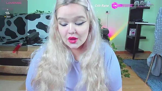 Snapshot of _CandyM1lky_ chatting on 09-11-25, 06:24 CandyM1lky online show from 09-11-25, 06:24