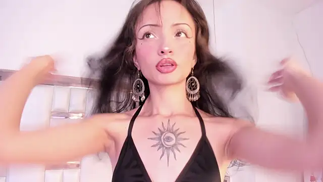 Snapshot of MaddieStark chatting on 11-10-25, 04:56 MaddieStark online show from 11-10-25, 04:56