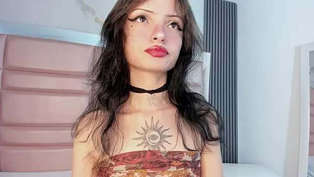 Snapshot of MaddieStark chatting on 09-24-25, 06:36 MaddieStark online show from 09-24-25, 06:36