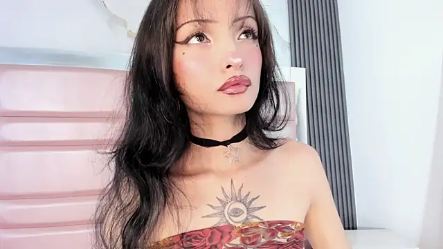 Snapshot of MaddieStark chatting on 10-10-25, 06:53 MaddieStark online show from 10-10-25, 06:53