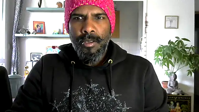 frenchblackc31 online show from 05-18-26, 07:35