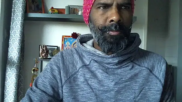 frenchblackc31 online show from 12-20-25, 09:12