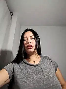 Snapshot of Damii_001 chatting on 09-20-25, 01:54 Damii 001 online show from 09-20-25, 01:54