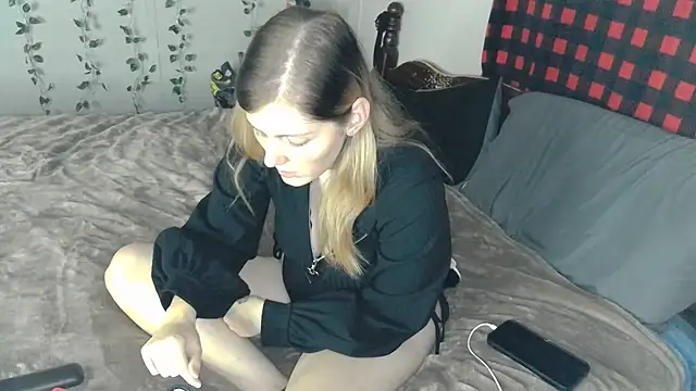 XxMidnightMysteryxX online show from 11-11-25, 02:50