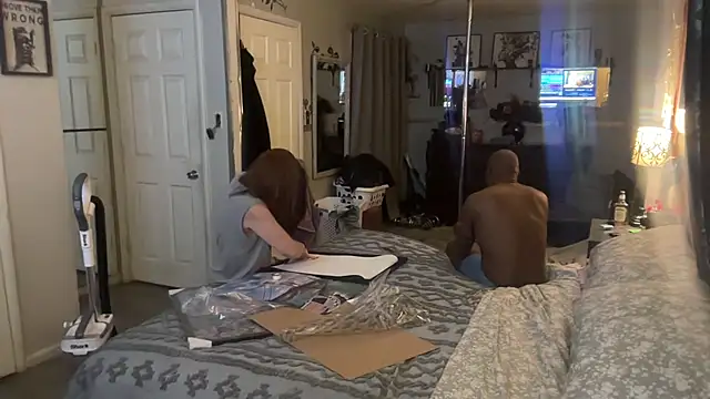 Snapshot of sexyred77713 chatting on 02-28-26, 01:38 sexyred77713 online show from 02-28-26, 01:38