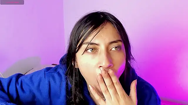 Alanaloiiss  online show from 03-11-26, 03:28