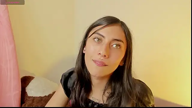 Snapshot of Alanaloiiss_ chatting on 02-21-26, 04:03 Alanaloiiss online show from 02-21-26, 04:03