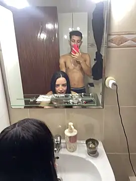 Snapshot of Casal_Wedd chatting on 10-12-25, 04:52 Casal Wedd online show from 10-12-25, 04:52