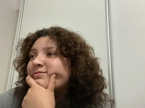 Solangerulo  online show from 02-15-26, 05:19