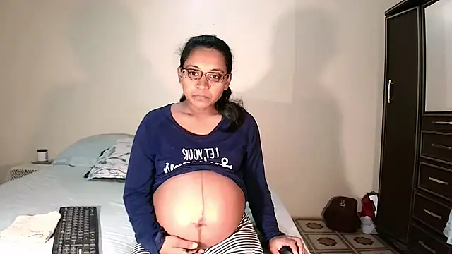 Snapshot of indiansweetflava chatting on 04-25-26, 03:53 indiansweetflava online show from 04-25-26, 03:53