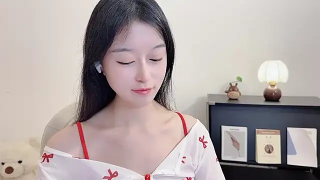 Onechestnut online show from 10-15-25, 01:30