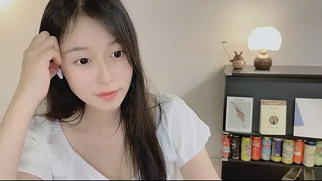 Snapshot of Onechestnut chatting on 04-19-26, 05:14 Onechestnut online show from 04-19-26, 05:14
