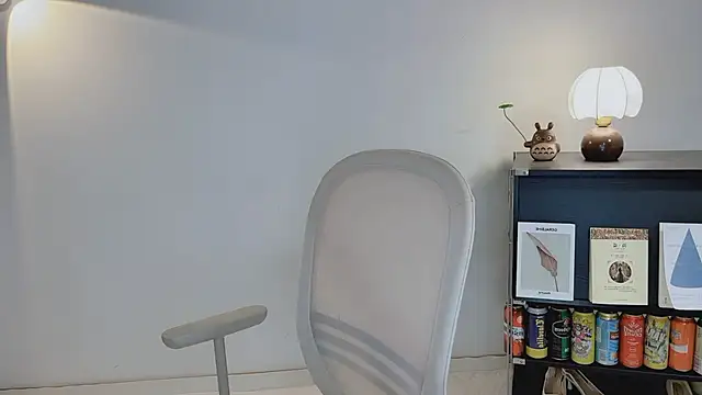 Snapshot of Onechestnut chatting on 04-07-26, 05:37 Onechestnut online show from 04-07-26, 05:37