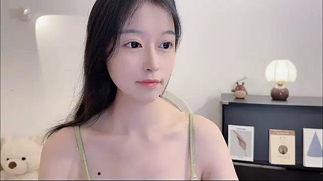 Onechestnut online show from 10-26-25, 12:27