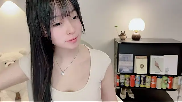 Snapshot of Onechestnut chatting on 06-25-26, 05:12 Onechestnut online show from 06-25-26, 05:12