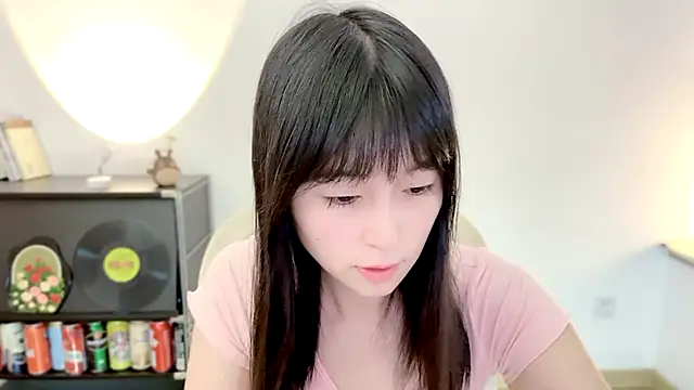 Snapshot of Onechestnut chatting on 07-13-26, 11:09 Onechestnut online show from 07-13-26, 11:09