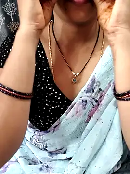 Snapshot of Lalitha-1995 chatting on 06-15-26, 06:46 Lalitha-1995 online show from 06-15-26, 06:46