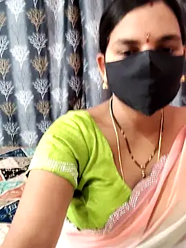 Snapshot of Lalitha-1995 chatting on 05-15-26, 05:27 Lalitha-1995 online show from 05-15-26, 05:27
