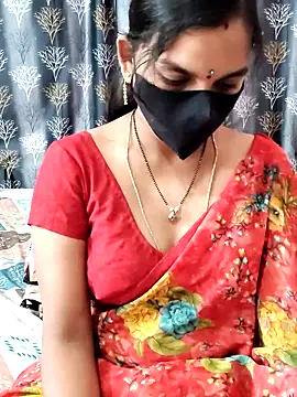 Snapshot of Lalitha-1995 chatting on 04-22-26, 05:25 Lalitha-1995 online show from 04-22-26, 05:25