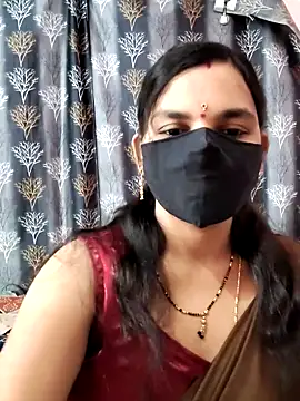 Snapshot of Lalitha-1995 chatting on 04-26-26, 06:54 Lalitha-1995 online show from 04-26-26, 06:54