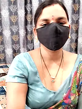 Snapshot of Lalitha-1995 chatting on 06-02-26, 05:18 Lalitha-1995 online show from 06-02-26, 05:18