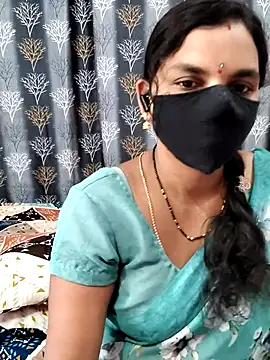 Snapshot of Lalitha-1995 chatting on 06-16-26, 05:51 Lalitha-1995 online show from 06-16-26, 05:51