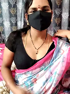 Snapshot of Lalitha-1995 chatting on 05-17-26, 04:23 Lalitha-1995 online show from 05-17-26, 04:23