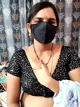 Snapshot of Lalitha-1995 chatting on 04-24-26, 06:48 Lalitha-1995 online show from 04-24-26, 06:48