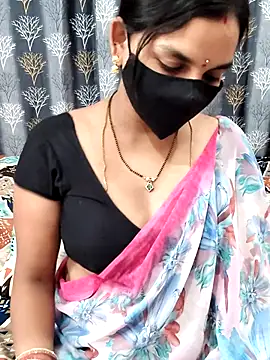 Snapshot of Lalitha-1995 chatting on 06-08-26, 08:04 Lalitha-1995 online show from 06-08-26, 08:04
