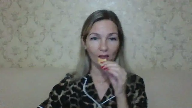 sweetriki online show from 10-31-25, 05:31