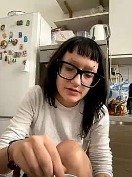 Snapshot of severingratty chatting on 09-25-25, 10:21 severingratty online show from 09-25-25, 10:21