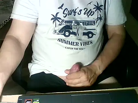 Snapshot of zee06 chatting on 05-31-26, 08:31 zee06 online show from 05-31-26, 08:31