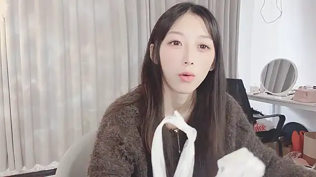 Snapshot of jiangjiang_caicai chatting on 11-07-25, 03:44 jiangjiang caicai online show from 11-07-25, 03:44