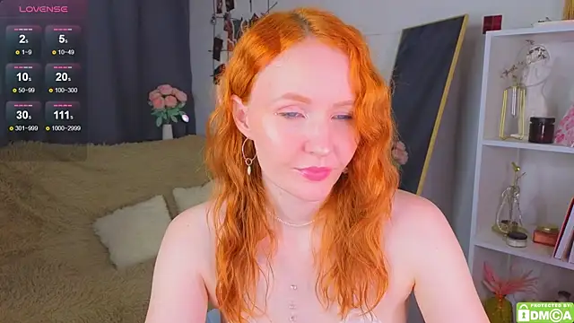 JoyceJones online show from 09-25-25, 07:09