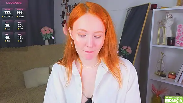 JoyceJones online show from 09-19-25, 07:07