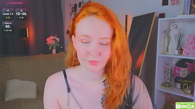 JoyceJones online show from 11-19-25, 08:20