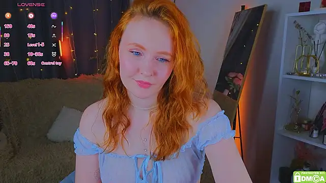 Snapshot of JoyceJones chatting on 02-12-26, 08:30 JoyceJones online show from 02-12-26, 08:30