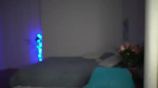 EwelynScott online show from 11-19-25, 08:42