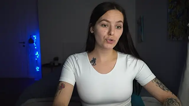 EwelynScott online show from 11-26-25, 04:51