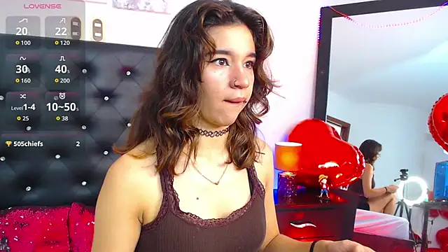 Snapshot of miascarlet_16 chatting on 09-18-25, 01:14 miascarlet 16 online show from 09-18-25, 01:14