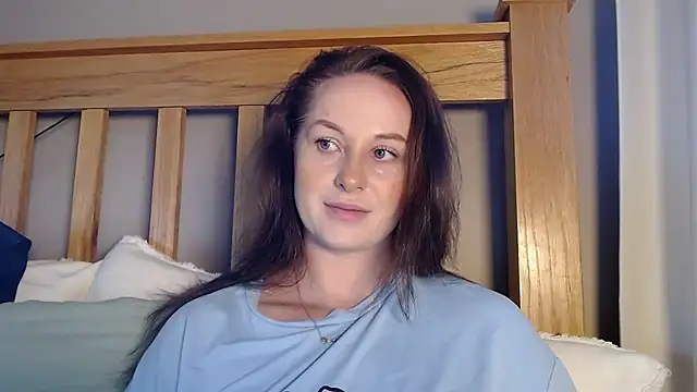 Snapshot of Blueeyedzaya_ chatting on 10-15-25, 01:08 Blueeyedzaya online show from 10-15-25, 01:08