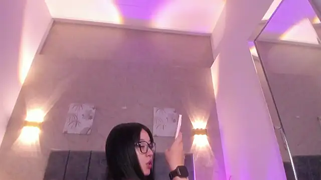 Lunaa bellaa online show from 04-13-26, 07:51