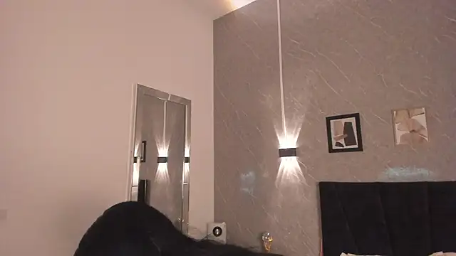 Snapshot of Lunaa_bellaa chatting on 09-11-25, 11:54 Lunaa bellaa online show from 09-11-25, 11:54